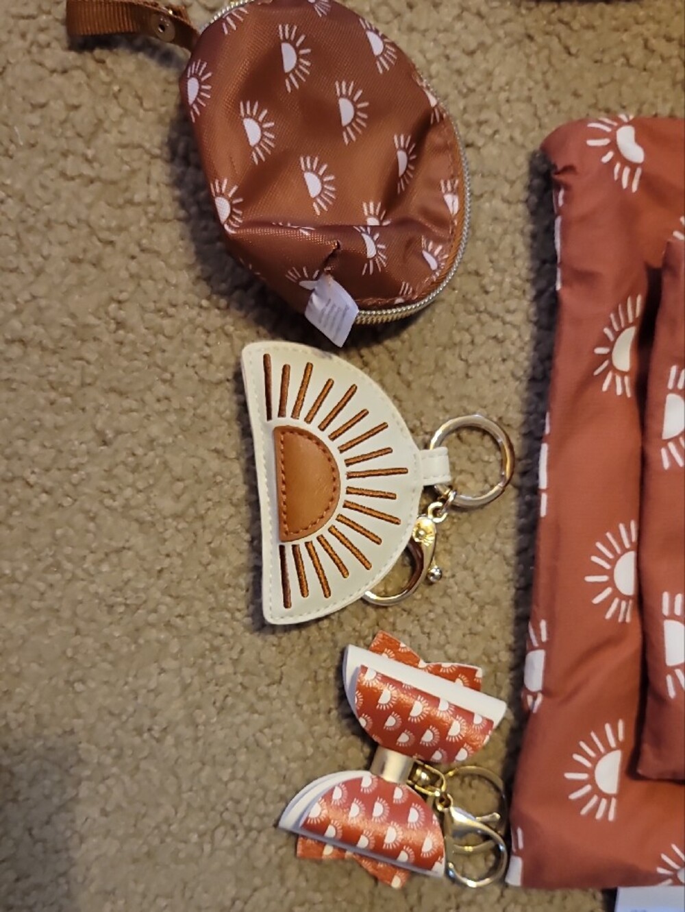 Itzy Ritzy Sun-Print Accessory Bundle - Picture 6 of 6